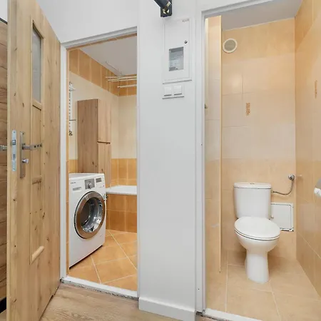 Waska Bright With Balcony By Renters アパート